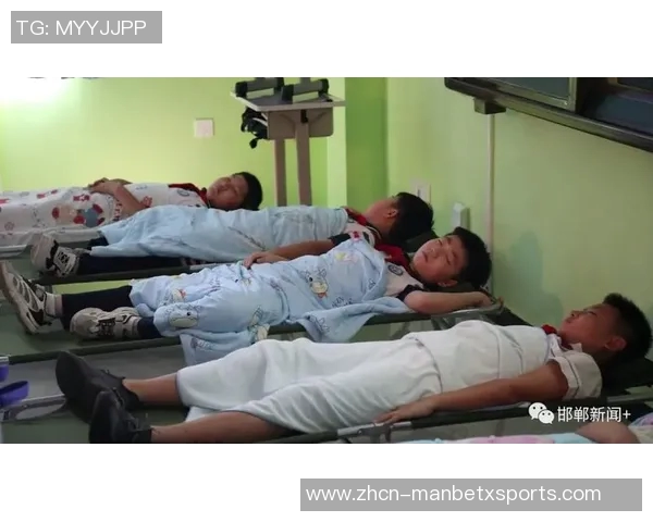 阿夫迪亚谈背伤影响睡姿从小习惯趴睡需逐步适应新方式